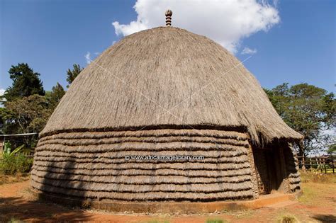  Ethiopian Expressions: Unveiling the Cultural Tapestry Through Ancient Techniques - A Journey into Ethiopia's Artistic Soul